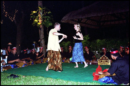 Nicole und Rolf tanzen